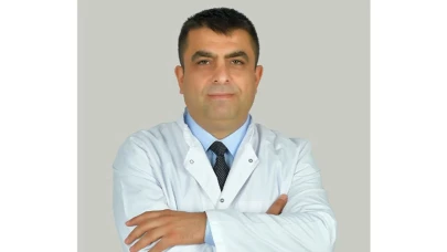 Hayat Hastanesi’nde minik bebeğe böbrek taşı operasyonu!