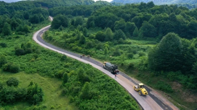 Ordu’dan Tokat’a bağlantı sağlayan yola sıcak asfalt konforu
