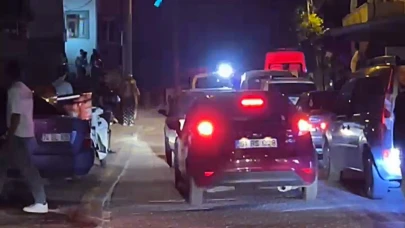 Eski eşini ve üvey kızını bıçakladı: 2 kadın ağır yaralı