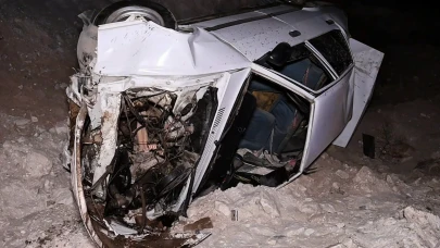 Ehliyetsiz ve alkollü sürücü kaza yaptı: 2 yaralı