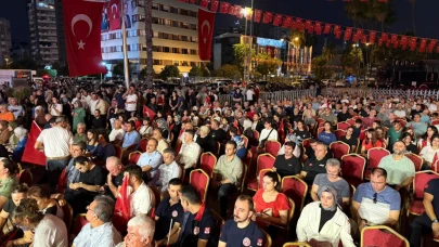 Adanalılar demokrasi için meydanlardaydı