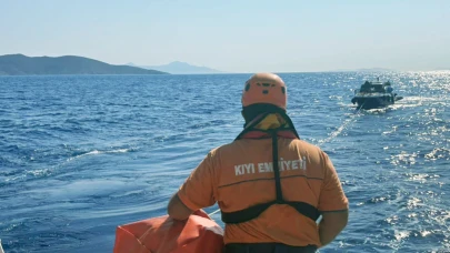 Datça açıklarına sürüklenen tekne kurtarıldı