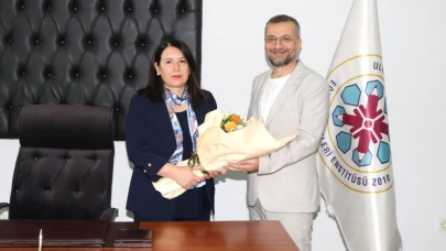 BUÜ Eğitim Bilimleri Enstitüsünde bayrak değişimi