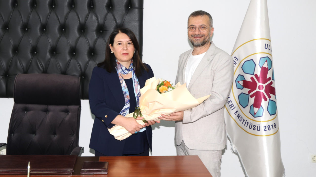 BUÜ Eğitim Bilimleri Enstitüsünde bayrak değişimi