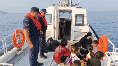 Kaş’ta 21 kaçak göçmen ve 1 organizatör yakalandı