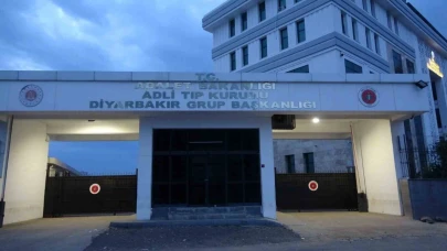 Genç kadın evinin önünde vurularak öldürüldü