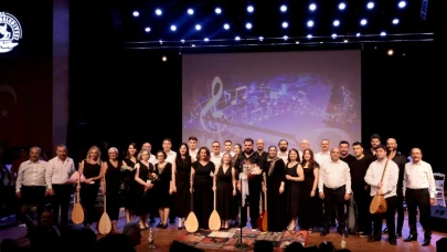 Atakum'da "Bağlama Dinletisi ve Solistler Geçidi"
