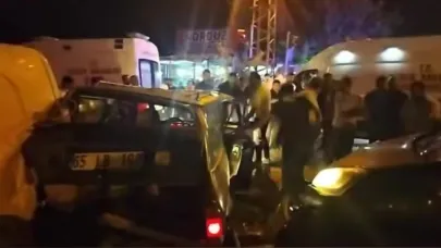 Üç aracın karıştığı kazada 5 kişi yaralandı