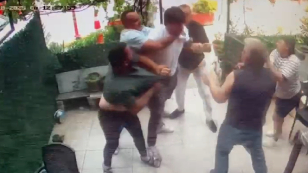Yanlış park kavgası büyüdü: Boksör dükkan bastı