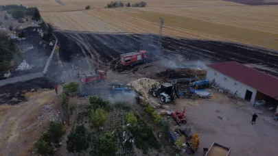 Elektrik direğinden çıkan kıvılcımlar yangına neden oldu