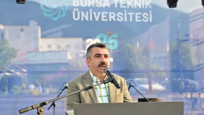 Başkan Oktay Yılmaz mezun olan gençlerin heyecanına ortak oldu