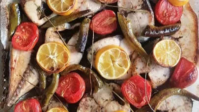 Fırında kuru soğanlı palamut nasıl yapılır?