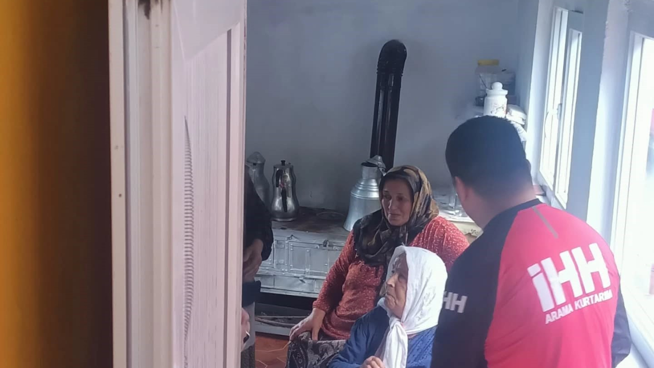 Yaşlı kadın ormanlık alanda kayboldu, komşu köyde sağ olarak bulundu