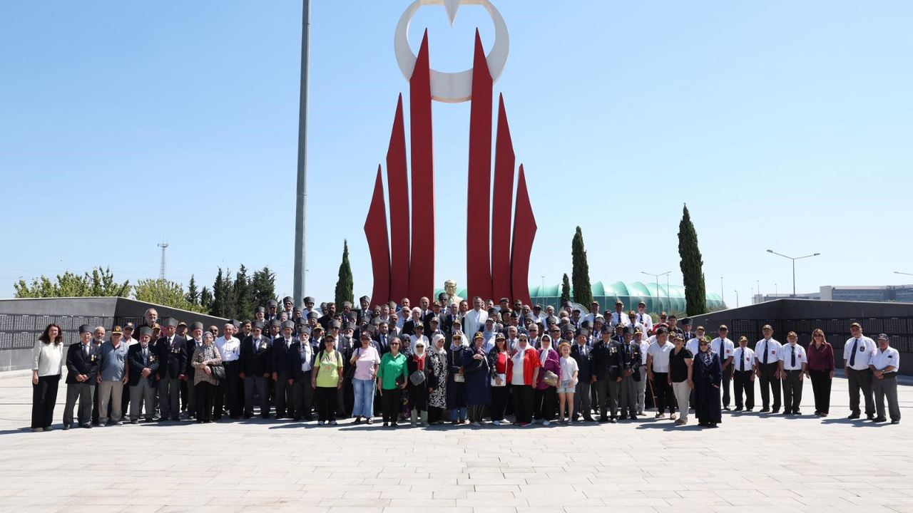Kıbrıs Barış Harekatı'nın 51. yıl dönümü Bursa'da törenle kutlandı