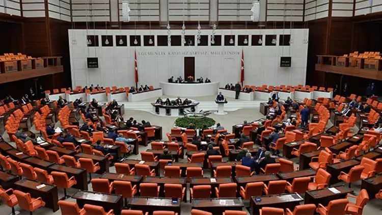 Sağlık alanına yönelik düzenlemeler içeren kanun teklifi TBMM'de kabul edildi
