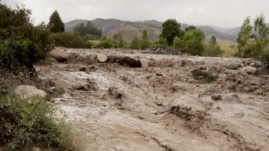 Erzincan'da sağanak sele dönüştü