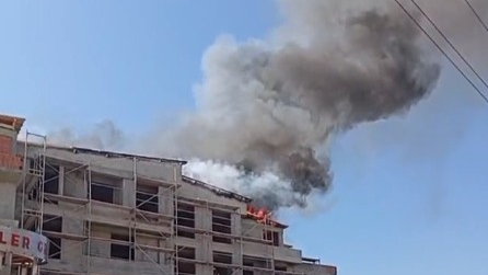 İzolasyon çalışması sırasında çatı alev aldı