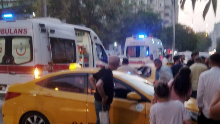 Taksi durağına silahlı saldırı: 2 yaralı