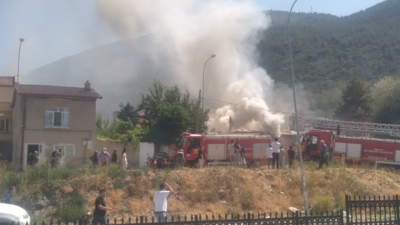 Evde çıkan yangında 1 ölü
