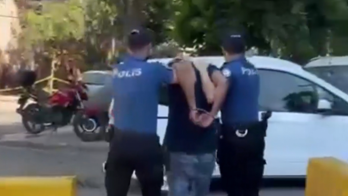 Seyyar satıcı yer kavgasında öldürüldü
