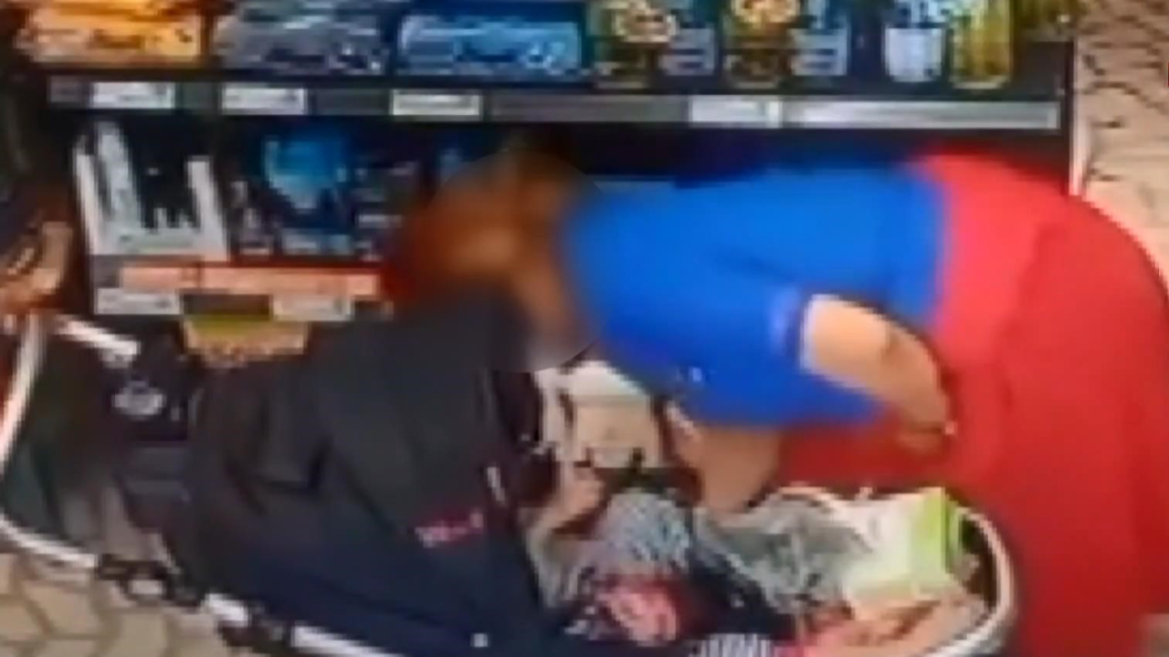 Bebek arabasıyla market hırsızlığı