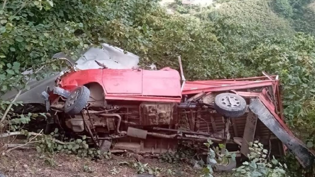 İşçi taşıyan kamyon devrildi 1 ölü 9 yaralı