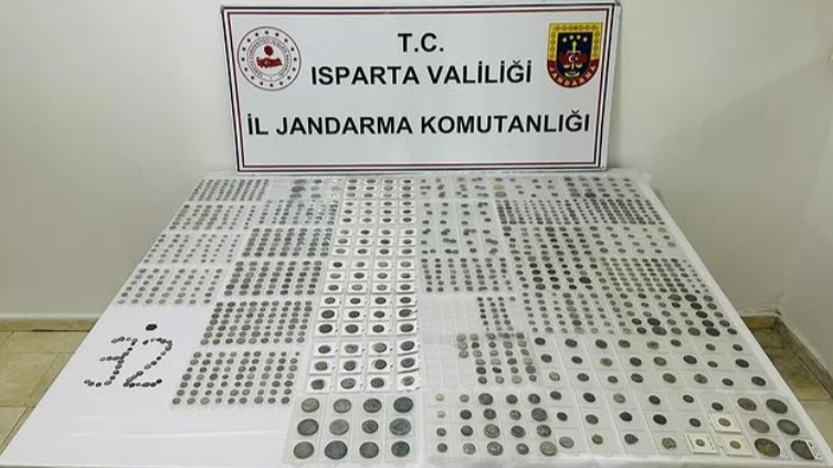 Tarihi eser operasyonunda bin 155 sikke ele geçirildi