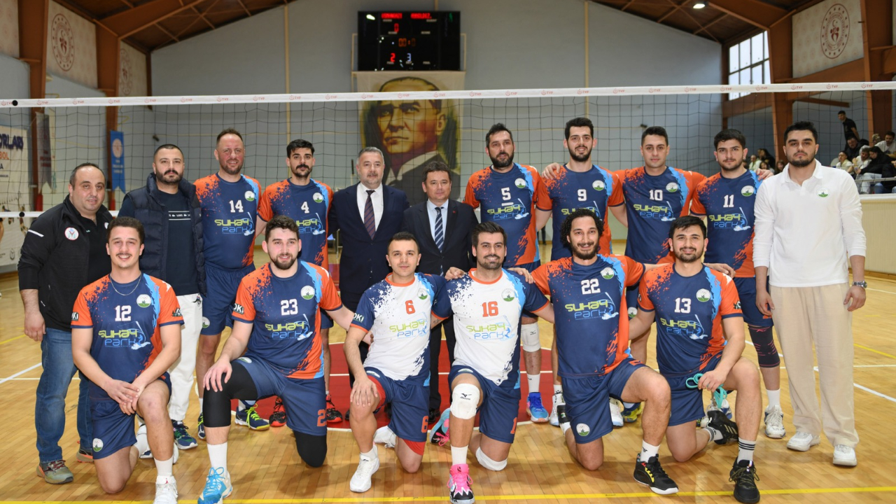 Osmangazi Belediyespor Voleybol Takımı'ndan 1. Lig başarısı