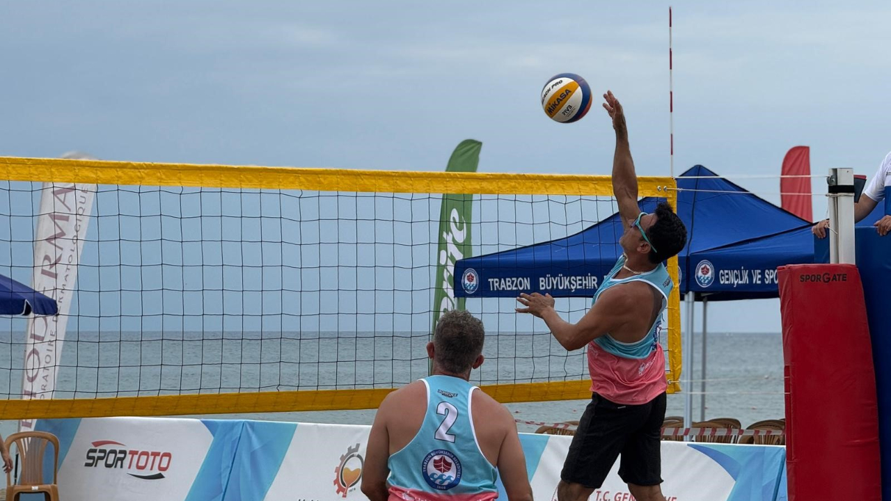 Trabzon'da Uluslararası Plaj Voleybolu heyecanı başladı
