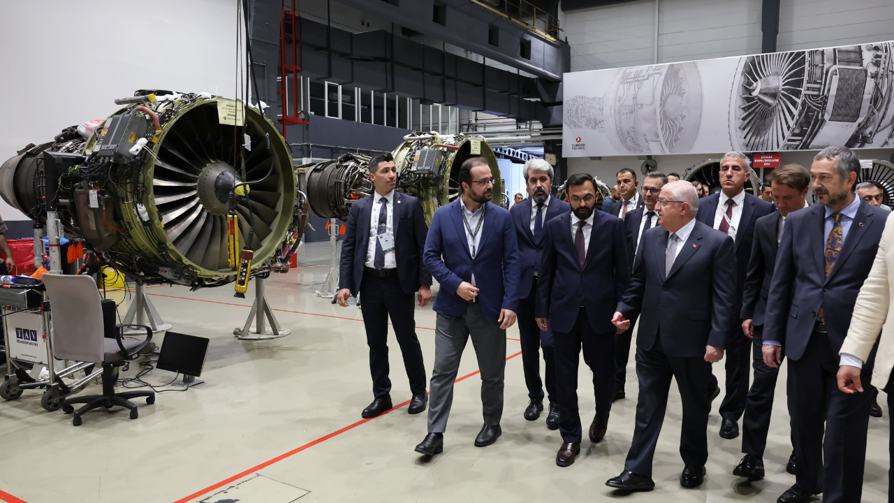 Bakan Güler'den Turkish Technic'e ziyaret