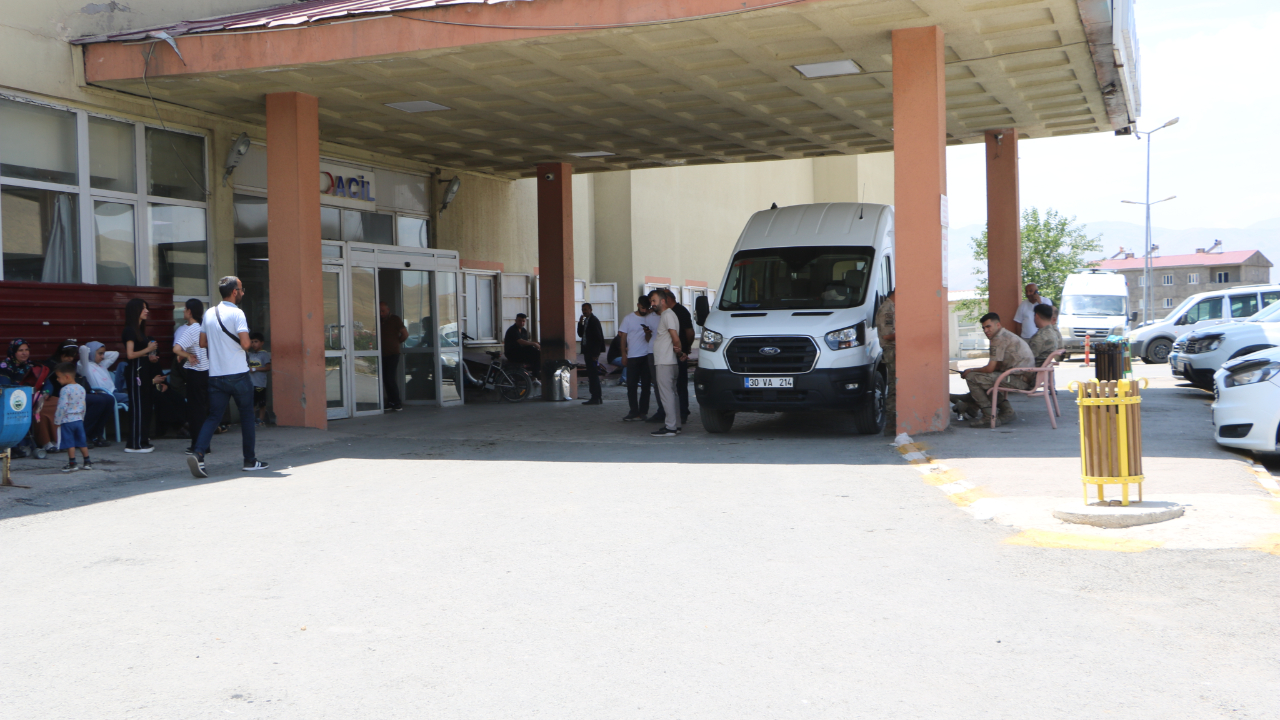 Talihsiz kaza: Bacağına yorgun mermi isabet etti
