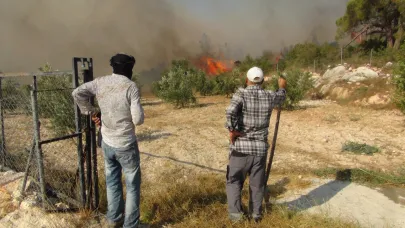 Silifke'de orman yangını: Alevler mahallelere dayandı