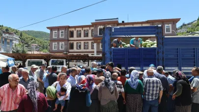 20 ton karpuz ücretsiz dağıtıldı