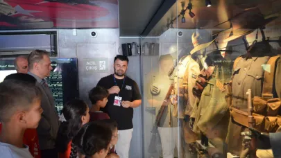 "Çanakkale Savaşları Mobil Müzesi" Bulanık'ta ziyarete açıldı