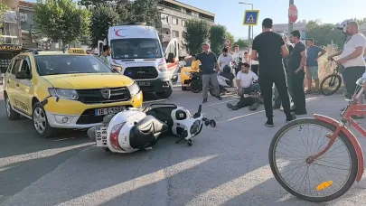 Bursa'da taksi ile çarpışan motosiklet sürücüsü yaralandı