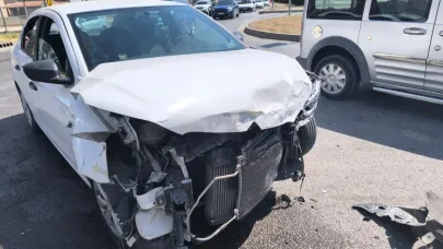 Çorum’da üç aracın karıştığı zincirleme kazada 1’i çocuk 8 kişi yaralandı