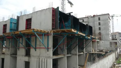 Malatya’da işçi inşaattan düştü