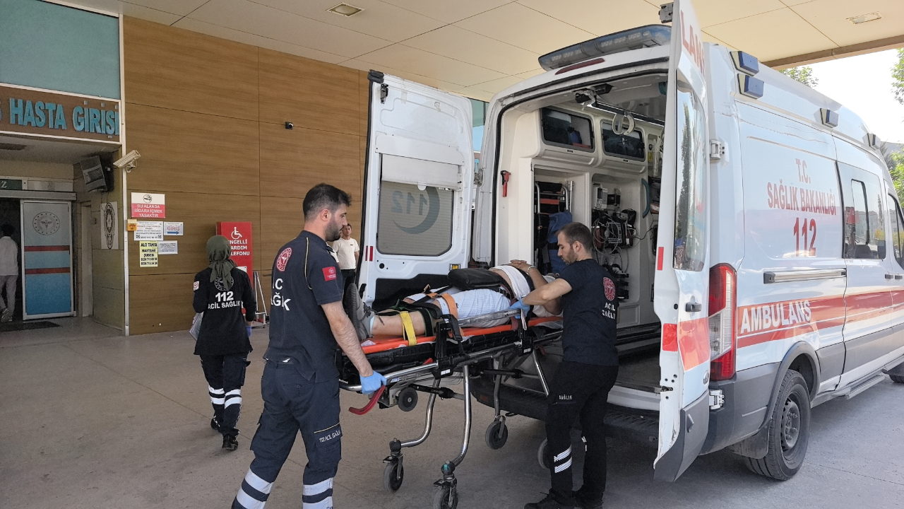 İnegöl'de feci kaza: Sürücü yaralandı