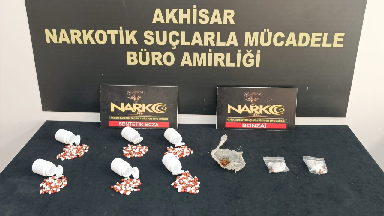 Akhisar'da uyuşturucu tacirlerine operasyon