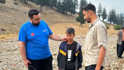 Kayıp çocuk komşunun damından çıktı