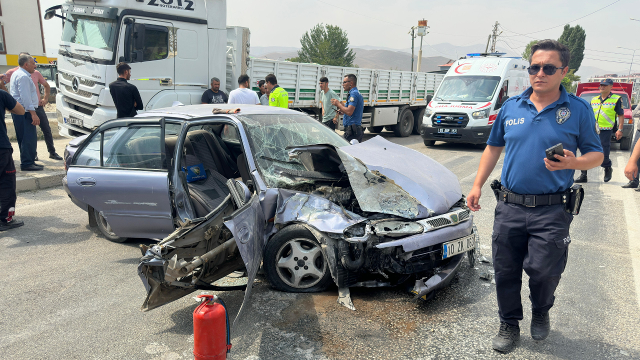 Van'da trafik kazası: 4 yaralı