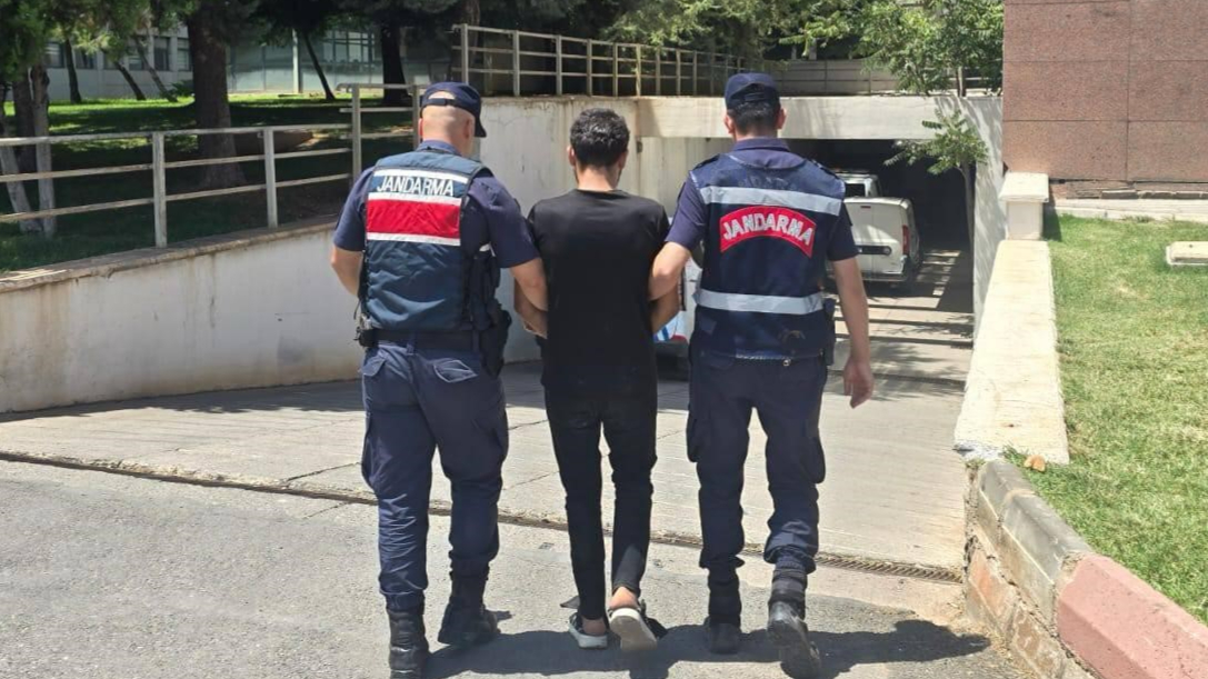 10 yıl hapis cezası olan kişi kıskıvrak yakalandı