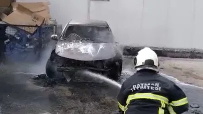 Batman’da park halindeki otomobil yandı