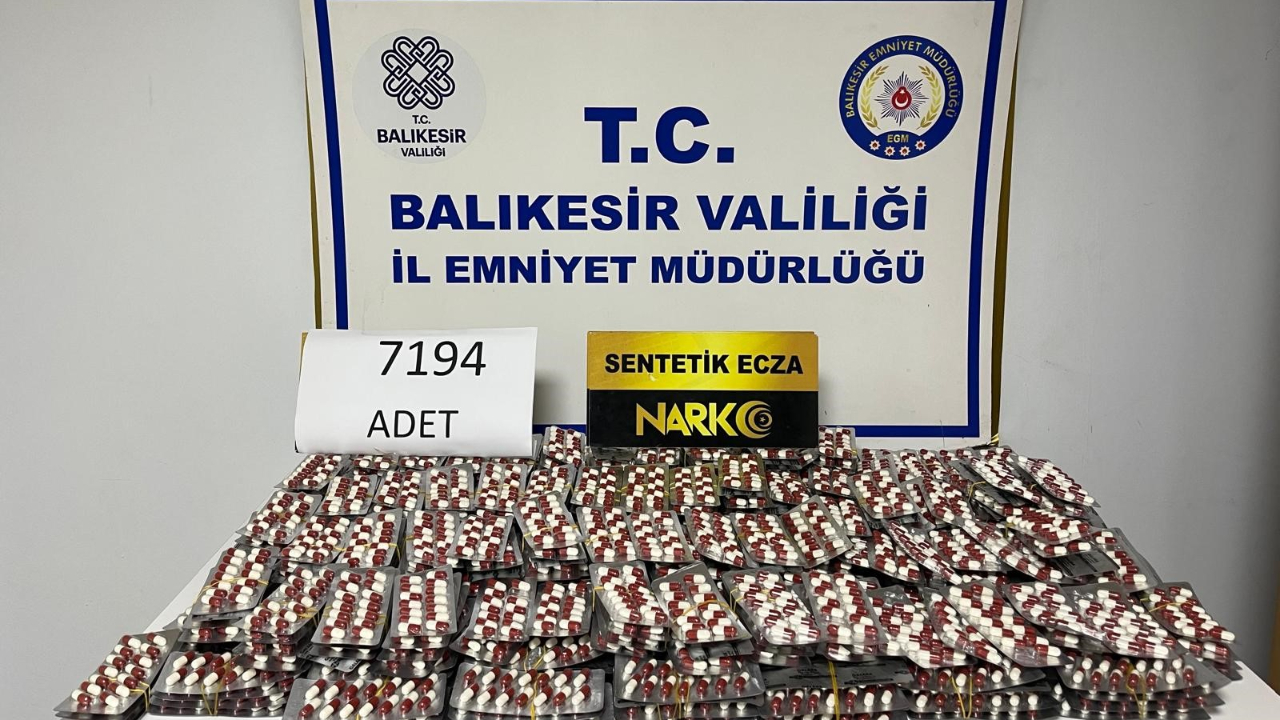 Ayvalık'ta 3 uyuşturucu satıcısı tutuklandı