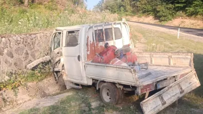 Bursa'da kamyon ile kamyonet çarpıştı: 1 yaralı