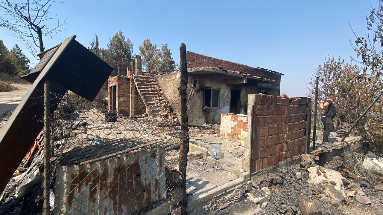 Karabük’te yangın sonrası hayat: Konteyner desteği