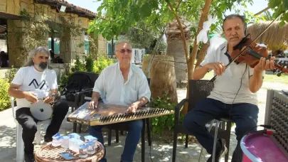 Balıkesir'de huzurevi sakinleri için eğlence düzenlendi