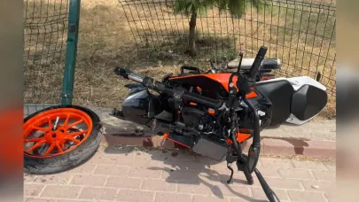 Bursa'da otomobille çarpışan motosikletin sürücüsü ağır yaralandı