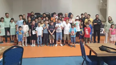 Hakkâri’de "Yıldırım Satranç İl Birinciliği Turnuvası" tamamlandı