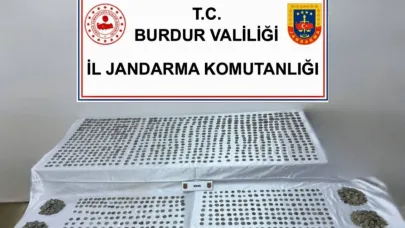Burdur'da eser kaçakçılarına operasyon: 6 bin eser ele geçirildi